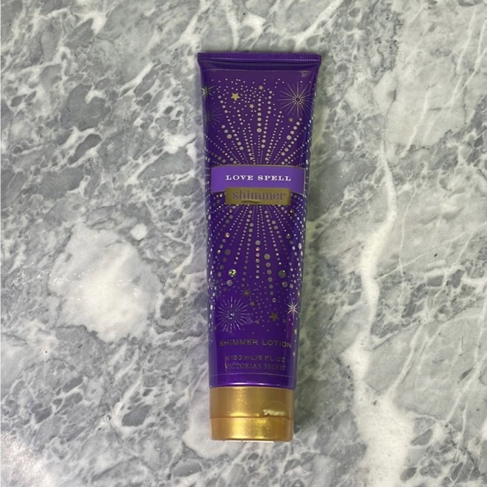 Victorias Secret Love Spell Shimmer Lotion‎